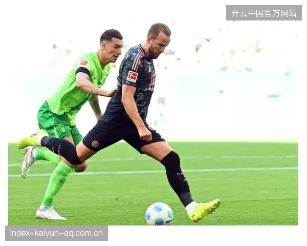 维尼修斯禁区内灵性扣球晃飞两人：一场训练改变你的控球命运